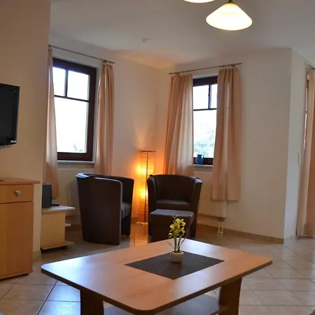 Apartman - 3 Separate Wohungen Frankstr 6 Mit Wlan, Ruhig, 1xeg Mit Terrasse Und 2xog *